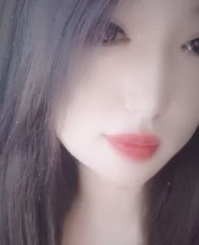 东边兼职小姐姐