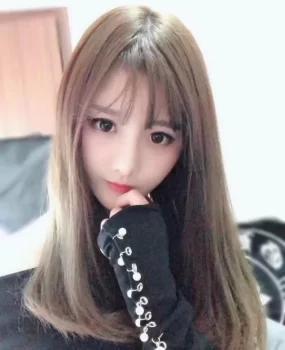 吴中商城附近小女人