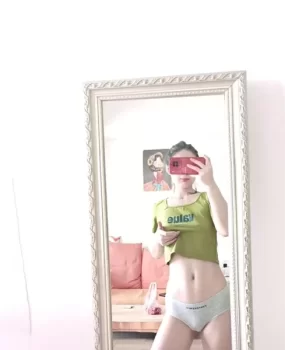 马甲线可爱少妇