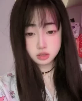 上城区性感白嫩甜妹