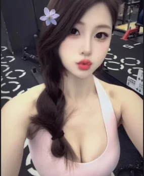 福建福州95后兼职模特