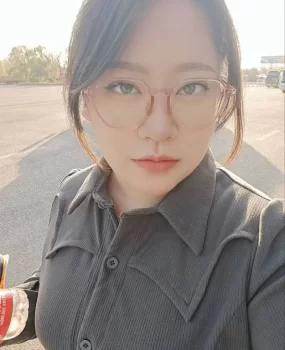 大奶妹乐乐