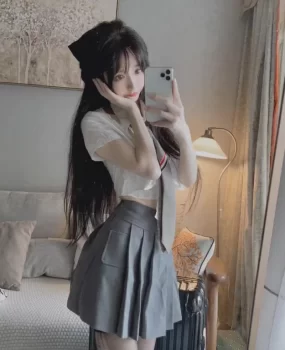 黑丝JK制服小嫩妹丝袜都被撕坏好几双好家伙