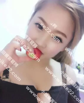 澄海大波粉嫩美女康康