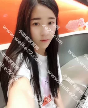 暑假验证90后粉嫩粉嫩的小女神，翘臀粉逼湿淫淫，骑着就是爽