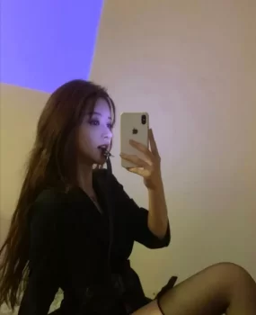 普陀性感黑丝大奶模特