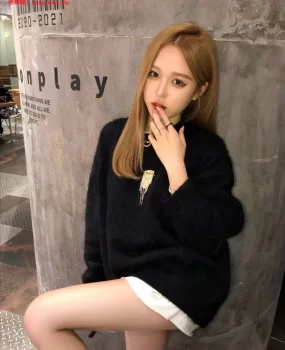 极品妹子，夺命的下体，迷人的面孔