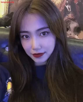 前KTV陪酒妹妹三点粉嫩