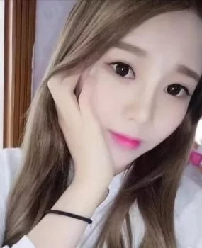 朋友推荐的酒店兼职小妹妹 人漂亮活好